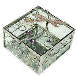 Как стеклянные и прозрачные элементы делают интерьер воздушным, легким и современным