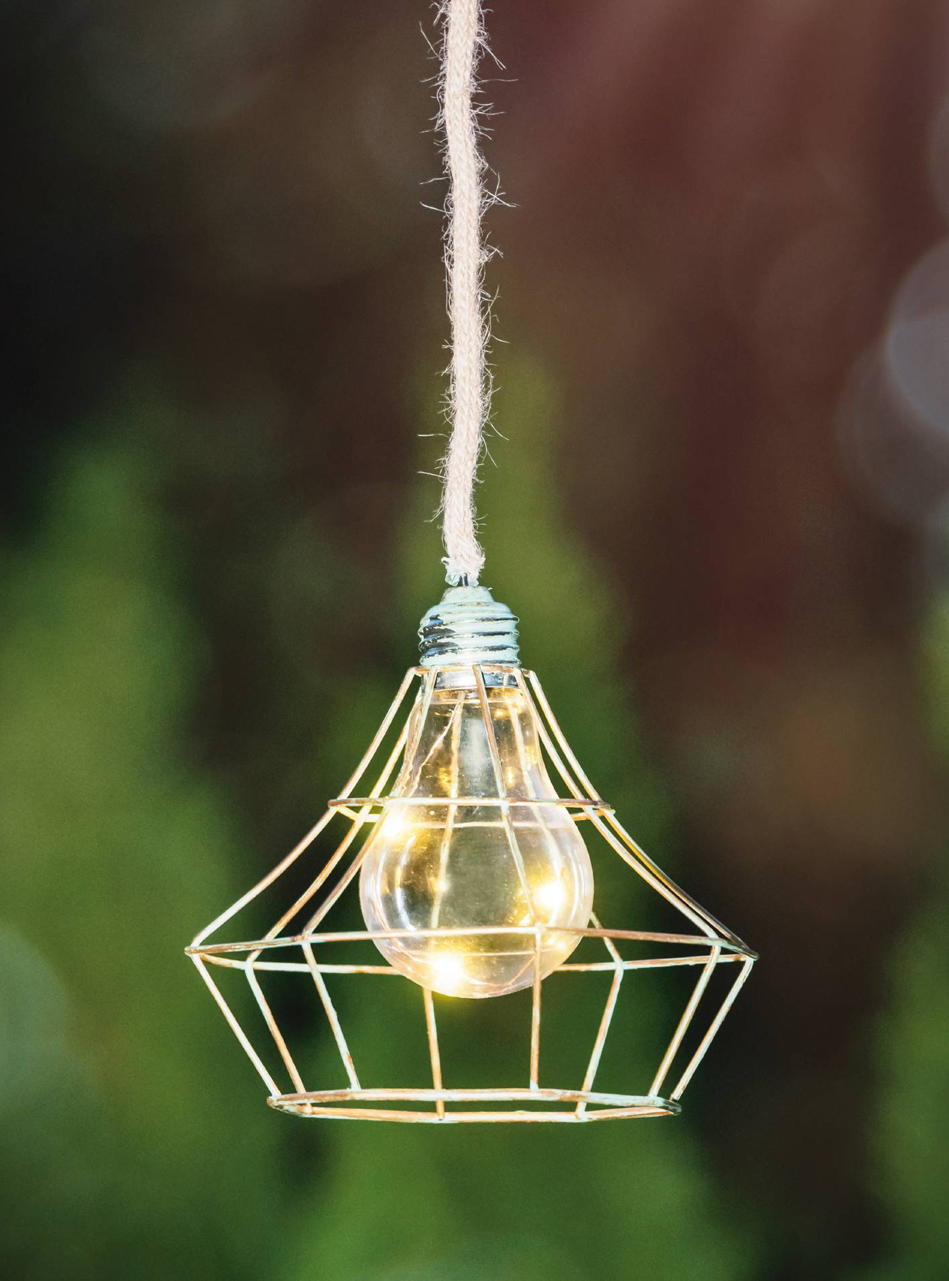 купить Светильник на солнечной батарее 48679 в Москве купить Светильник на солнечной батарее 48679