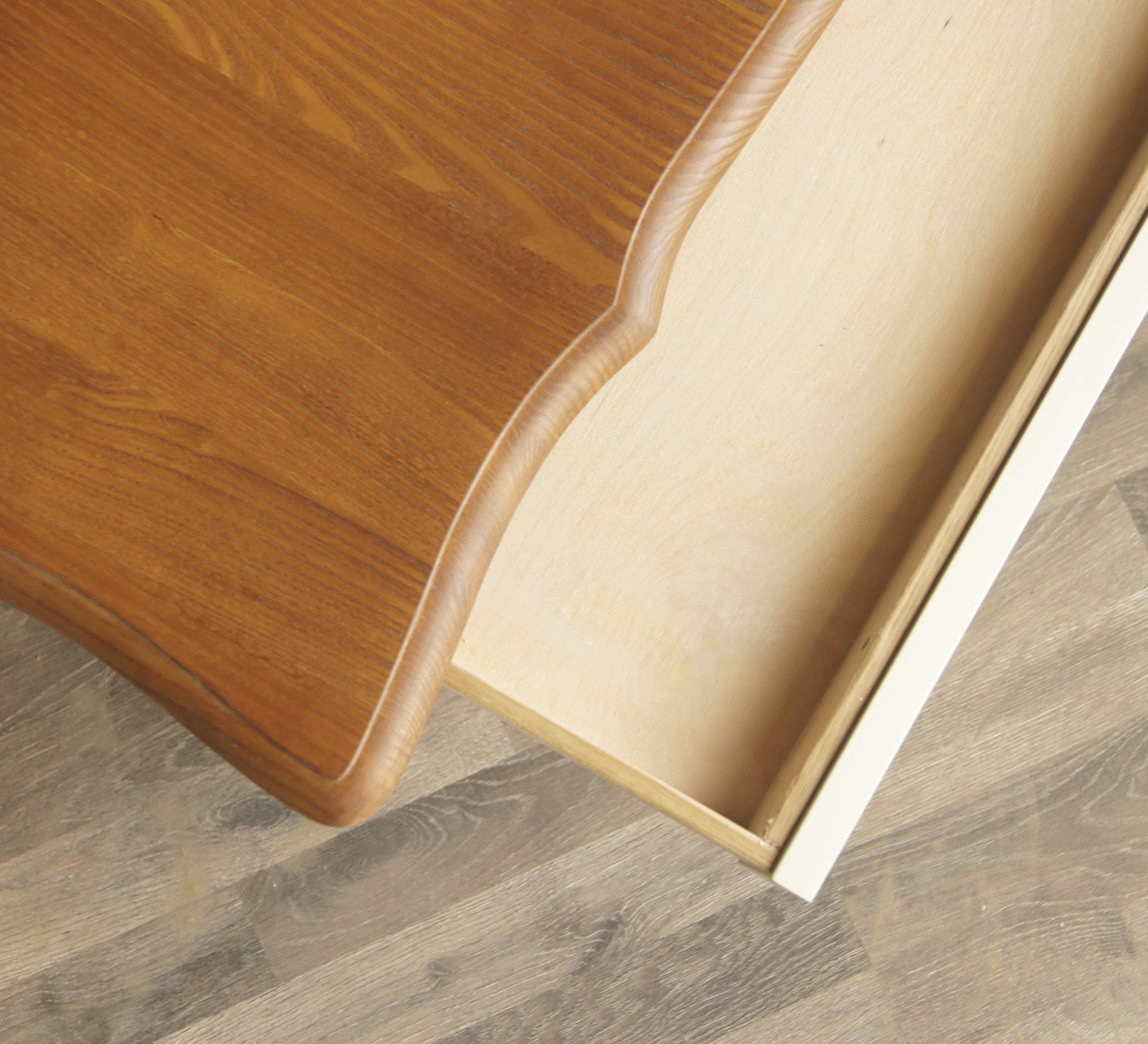 Стол журнальный «Leontina» квадратный арт ST9317 в интернет-магазине в Москве Стол журнальный «Leontina» квадратный арт ST9317 в интернет-магазине