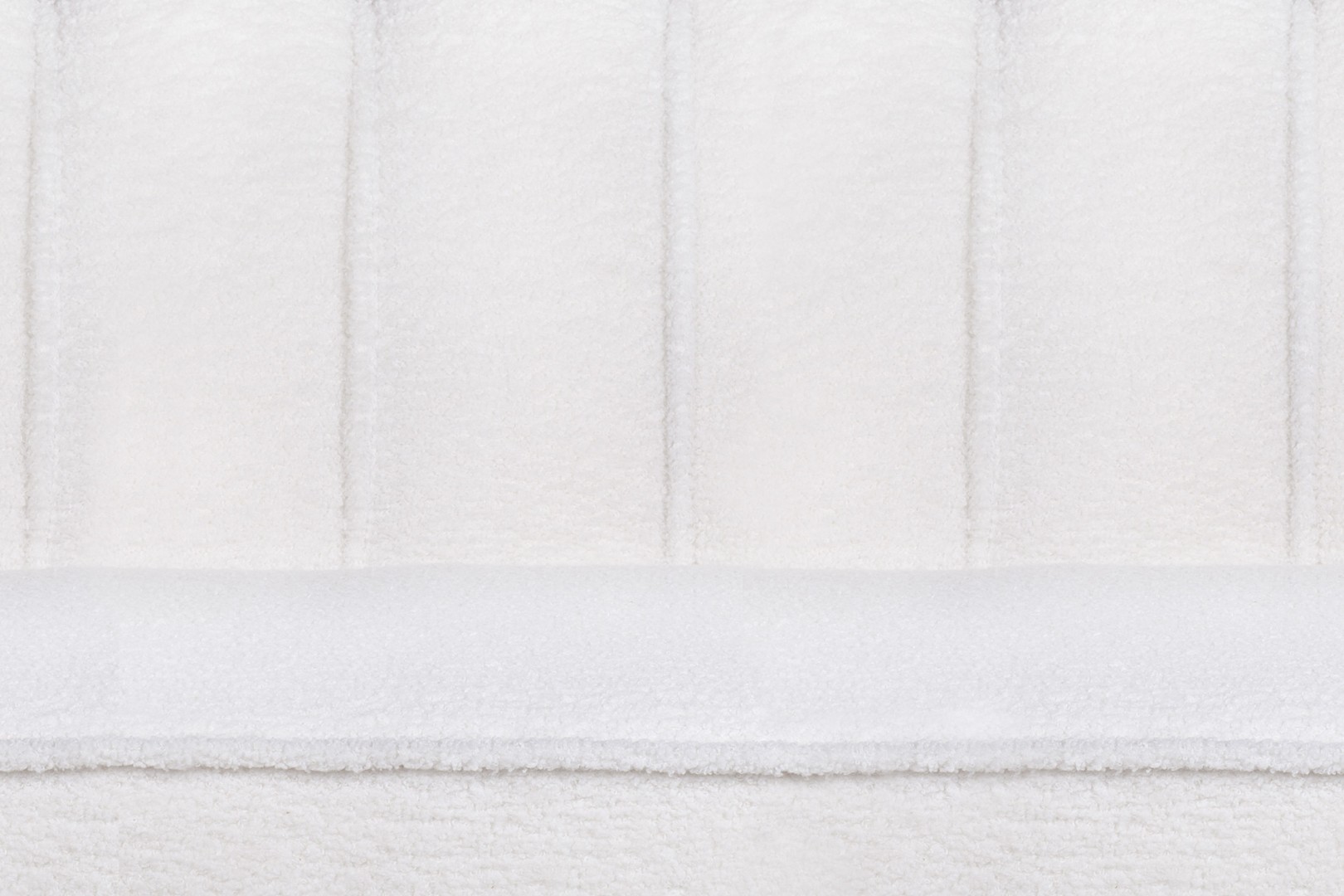 Трехместный диван ракушка для гостиниц Pearl Triple Boucle в интерьере