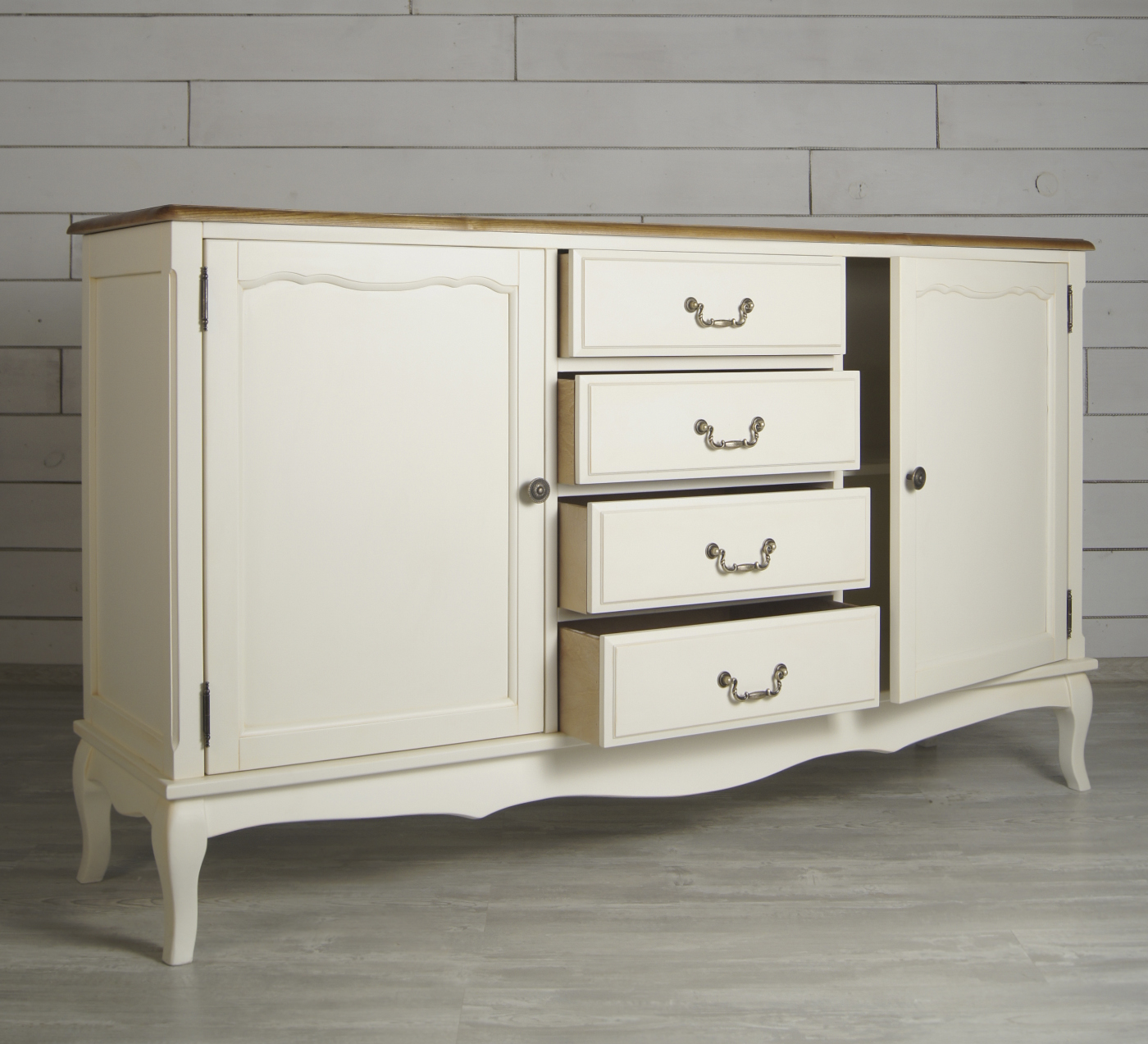 купить Бежевый комод "Leontina" с дверками и ящиками арт ST9351 в интернет-магазине