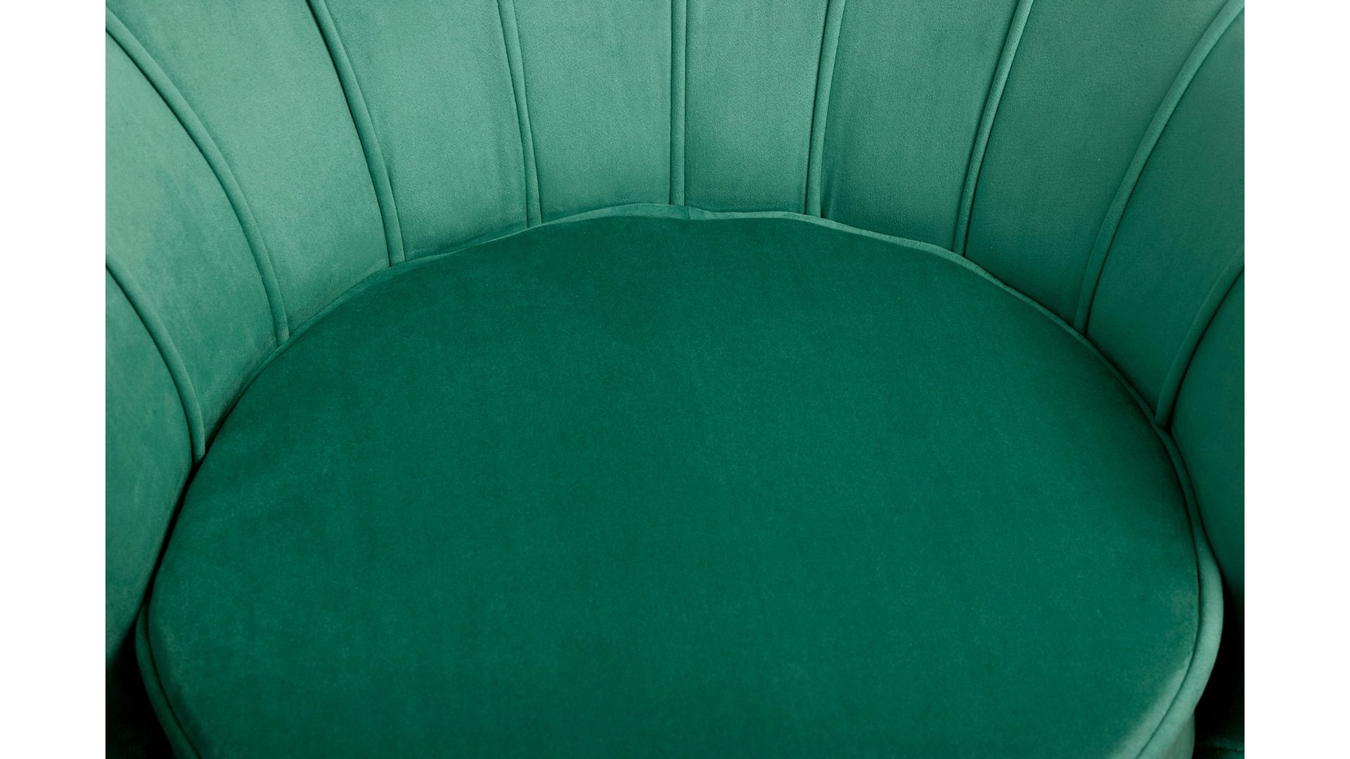 Низкое кресло ракушка Pearl Green V2 на черных ножках в интерьере