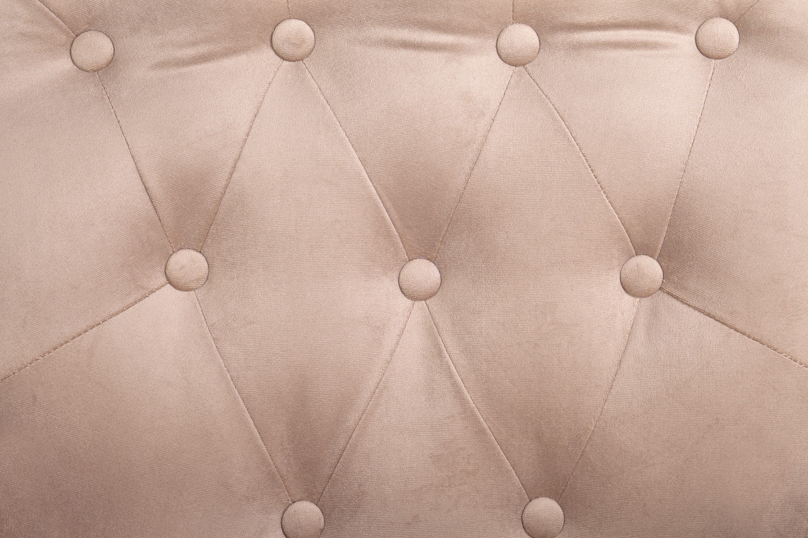 Низкое кресло Aviana Mocco в интерьере