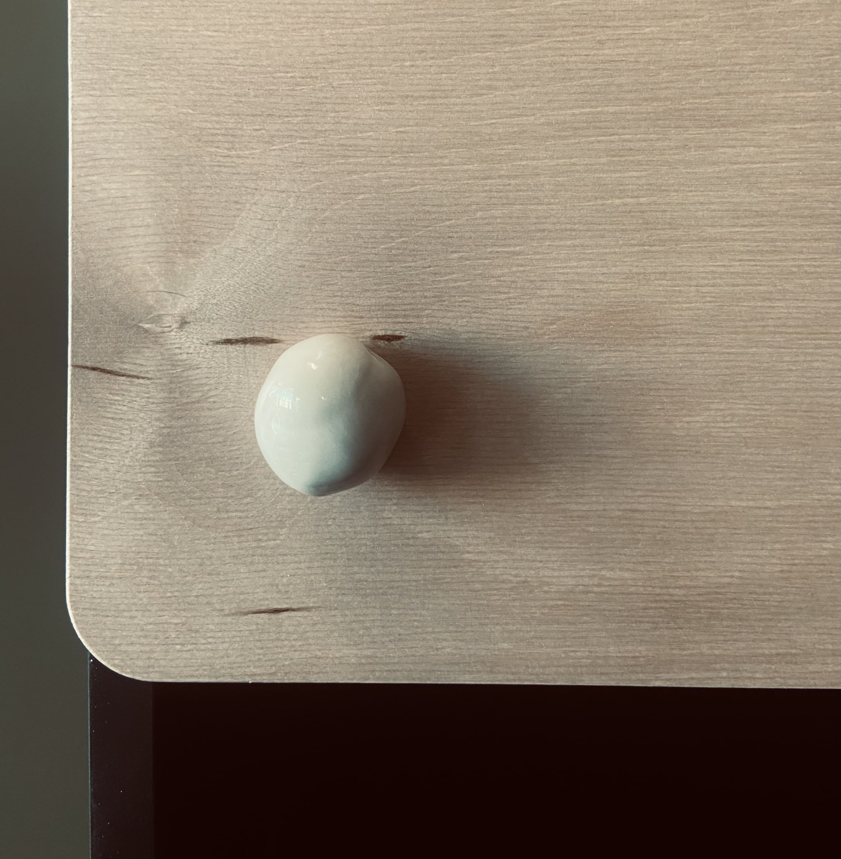 Комод низкий с двумя дверками и ящиками "Сплит (Split)" SP11 в интерьере в Москве Комод низкий с двумя дверками и ящиками "Сплит (Split)" SP11 в интерьере