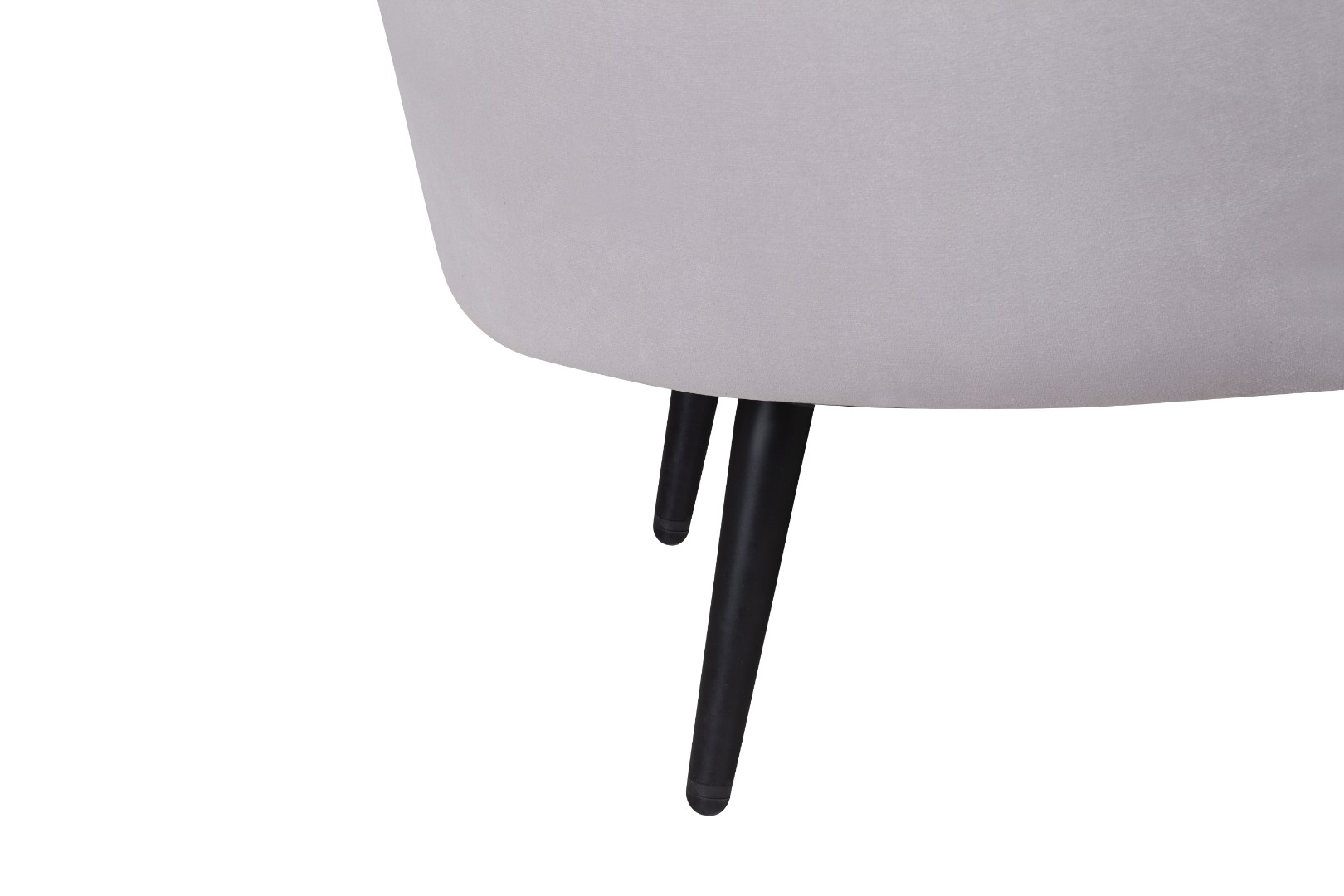 фото Низкое кресло ракушка Pearl Grey на черных ножках в интерьере в Москве фото Низкое кресло ракушка Pearl Grey на черных ножках в интерьере