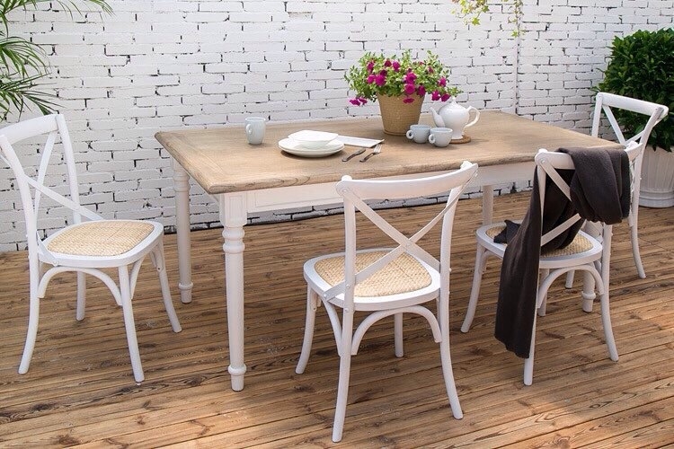 Стул ретро Cross Back White в интерьере