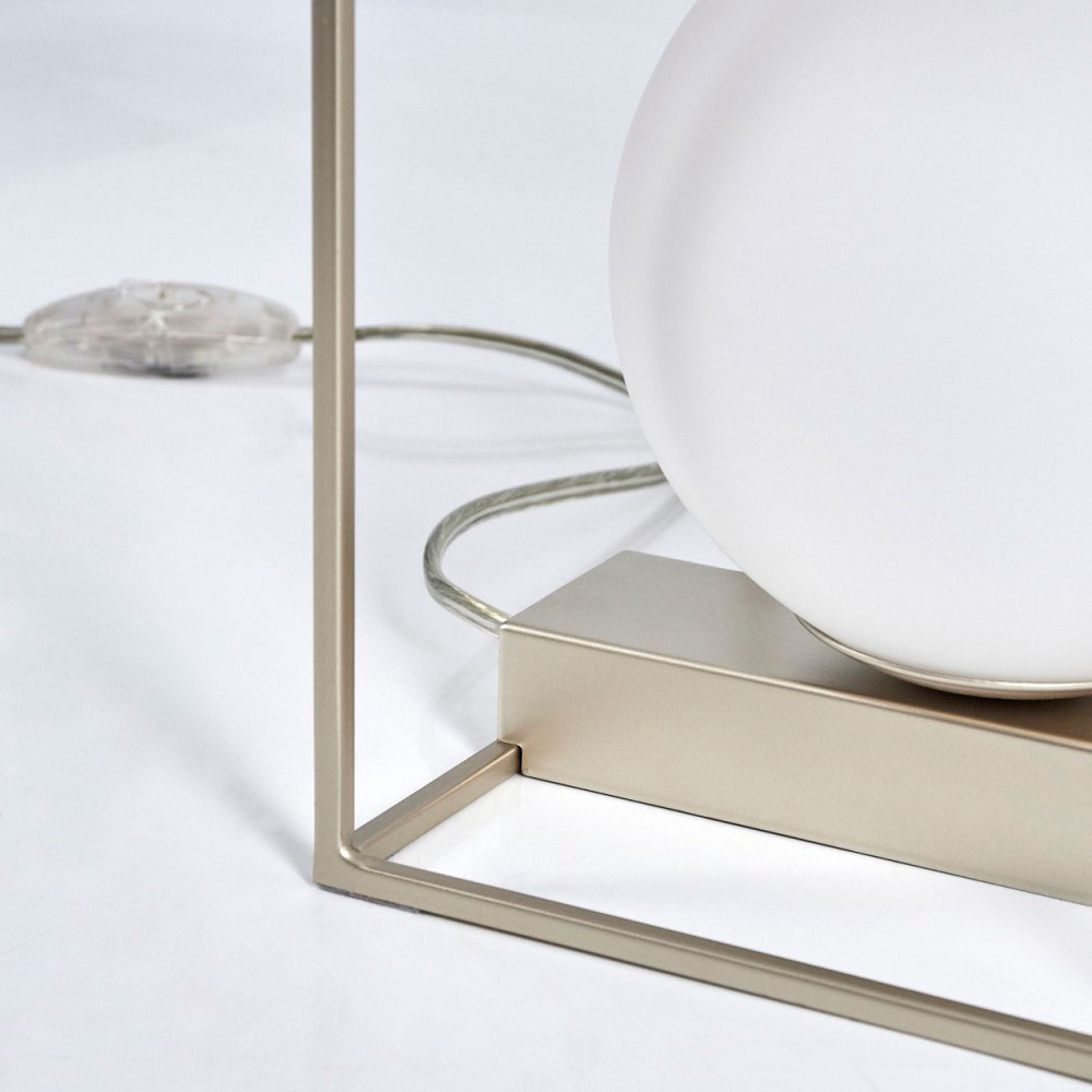 заказать Настольная лампа VALLASPRA