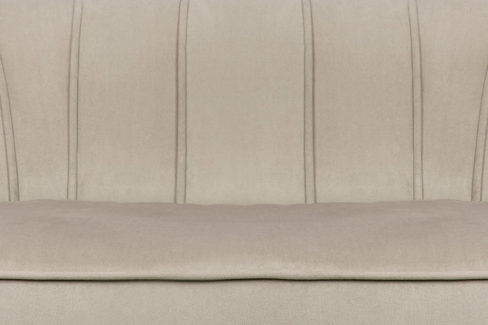 Дизайнерский двухместный диван Pearl Double Taupe в интерьере в Москве Дизайнерский двухместный диван Pearl Double Taupe в интерьере