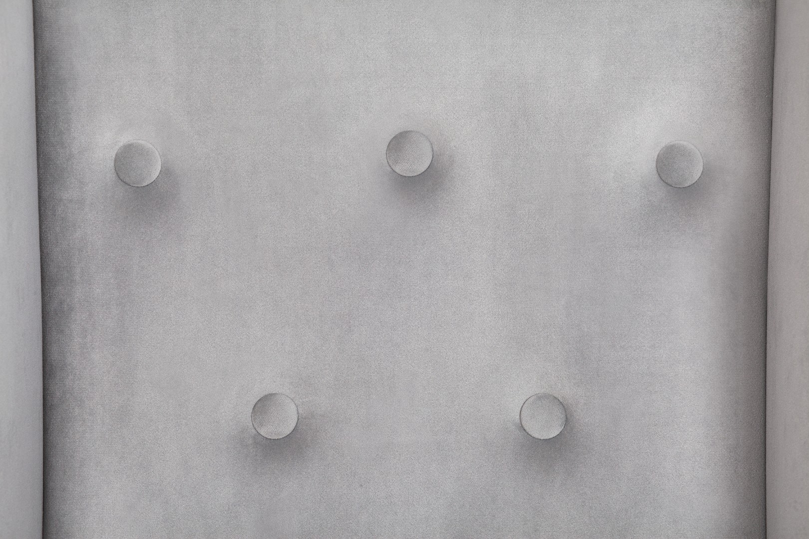 Дизайнерский барный стул Skipton Grey Velvet в интерьере