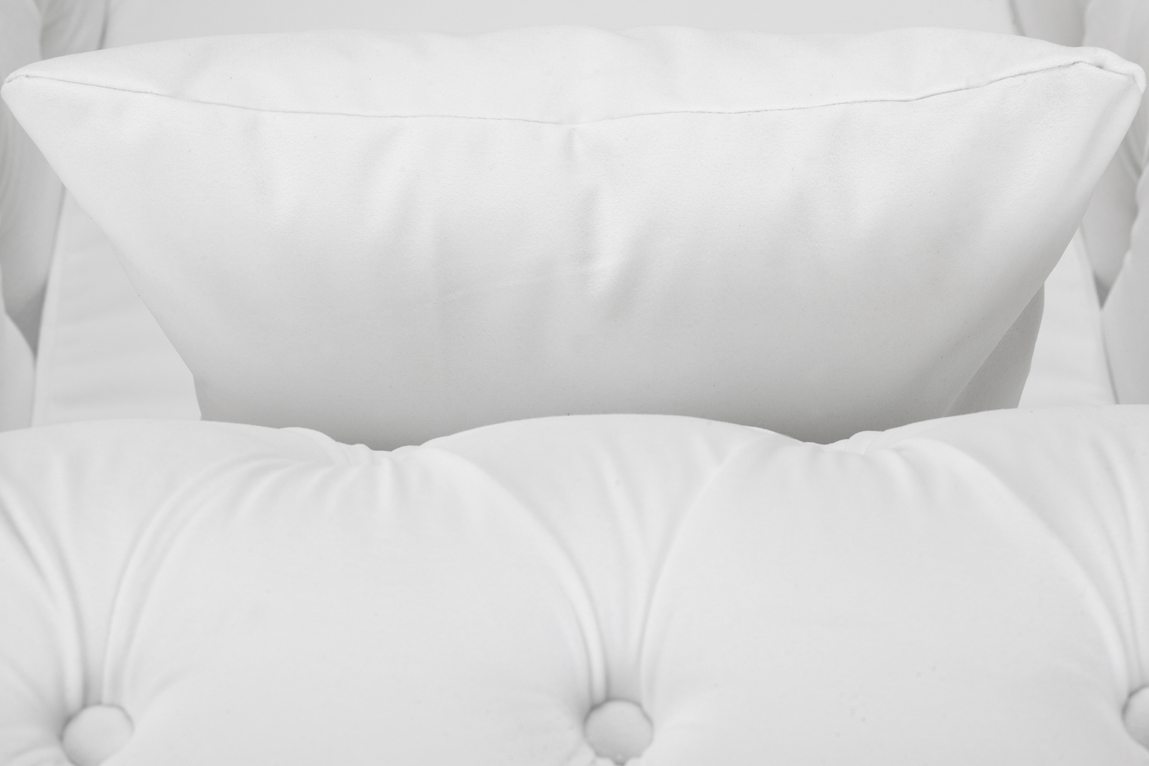 фото Низкое кресло Dasen White