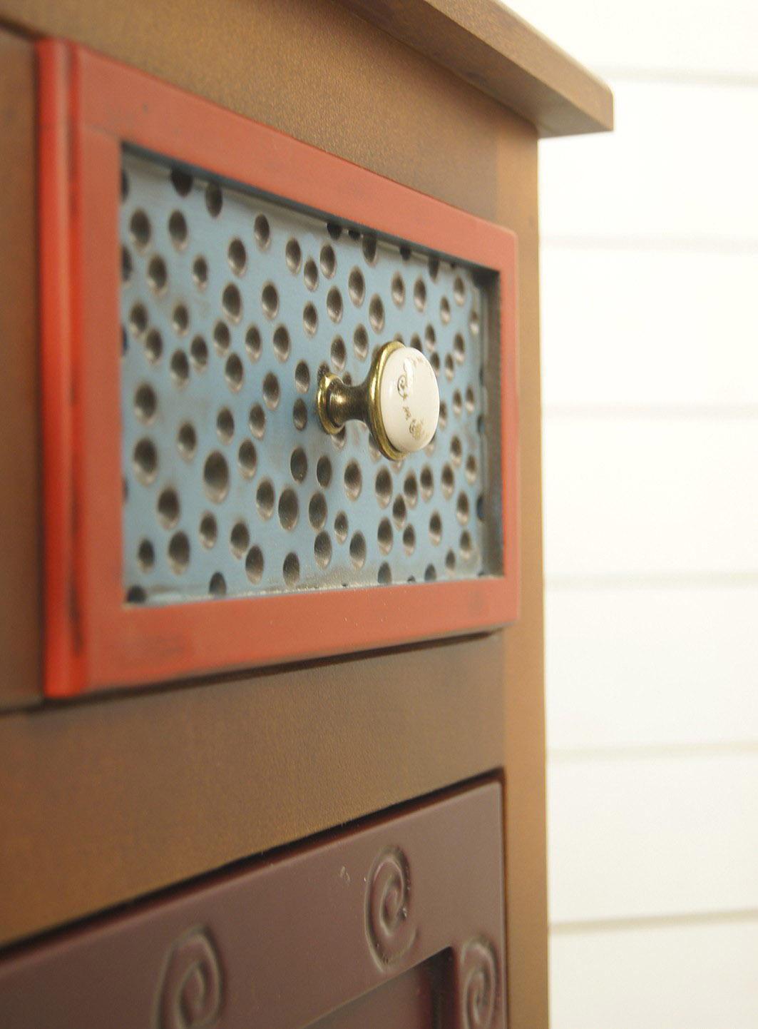 фото Вертикальная тумба "Gouache Birch" арт M20006ETG/1, разноцветная в интерьере