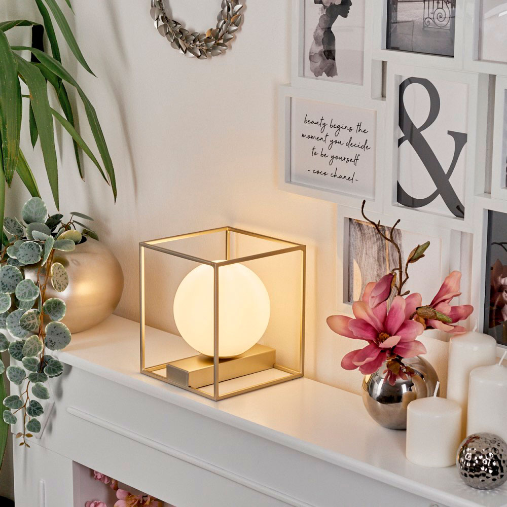 фото Настольная лампа VALLASPRA