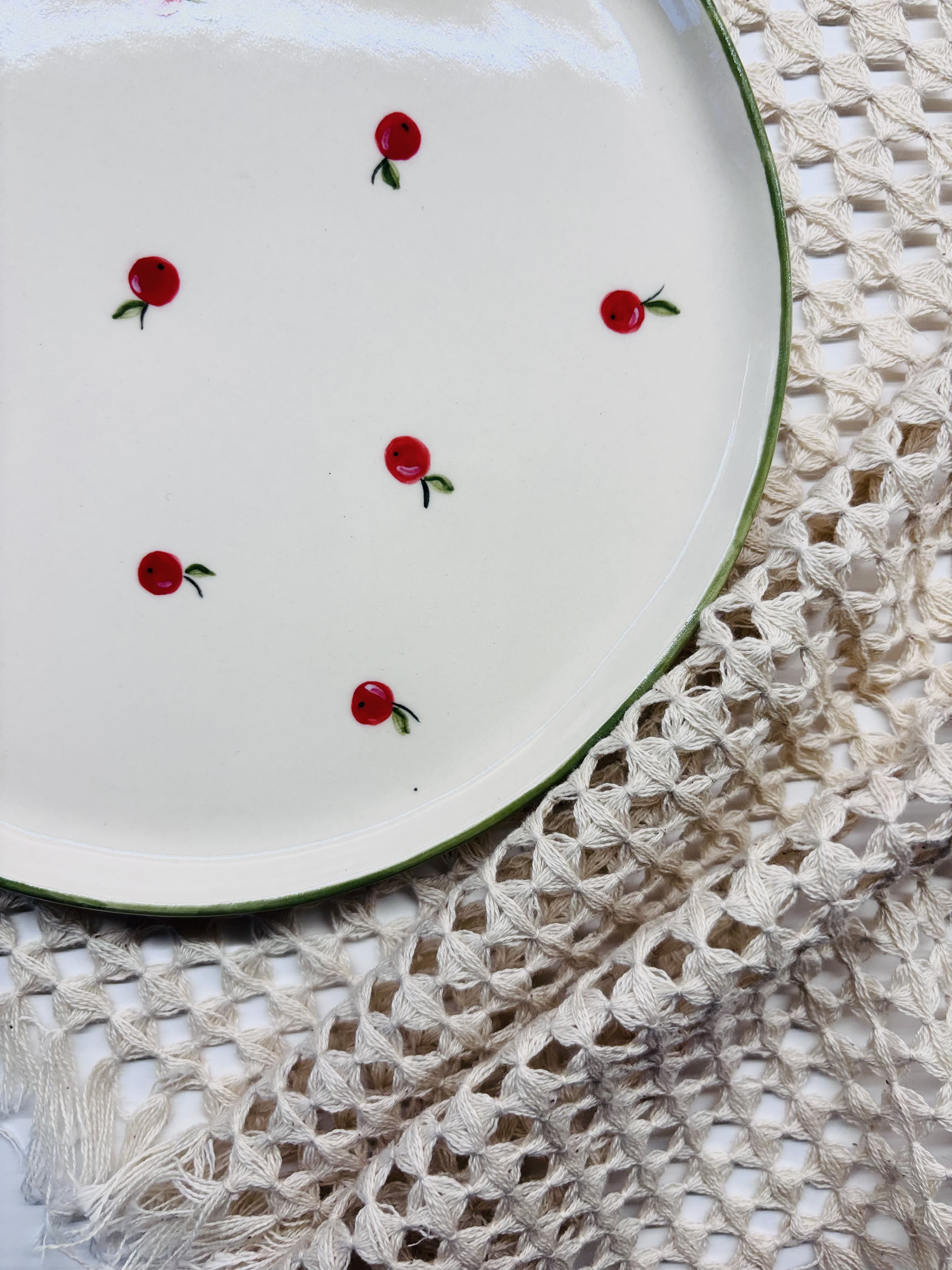 фото Тарелка "Яблочная" диаметр 19см в интерьере