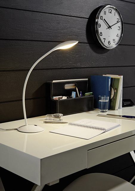 Настольная лампа светодиодная CALPO 1