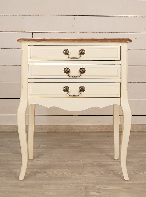 Тумба "Leontina" на 3 ящика арт ST9348 в Москве Тумба "Leontina" на 3 ящика арт ST9348