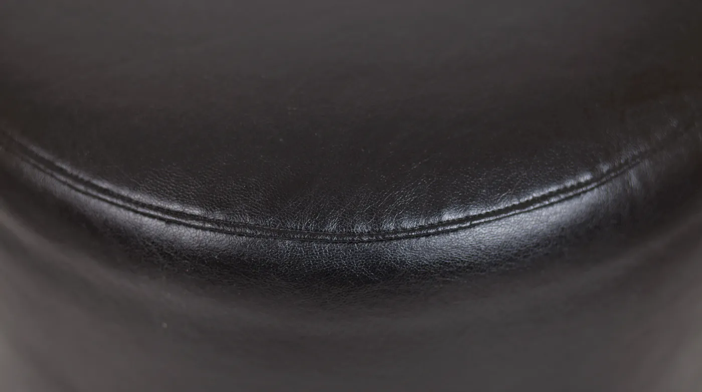 купить Дизайнерский пуф Topper Black в Москве купить Дизайнерский пуф Topper Black в Москве