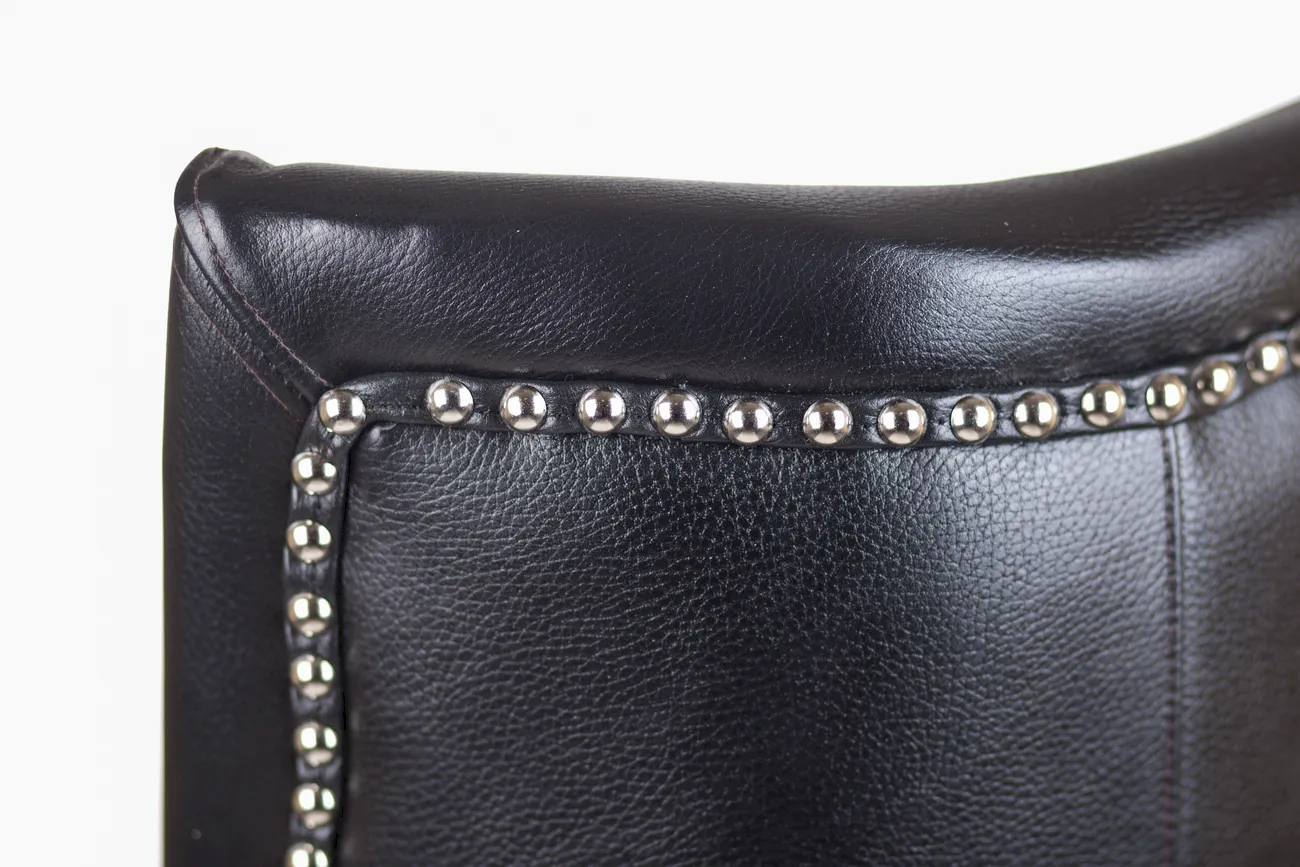 Кожаное кресло каминное Chester Black Leather в интерьере в Москве Кожаное кресло каминное Chester Black Leather в интерьере в Москве