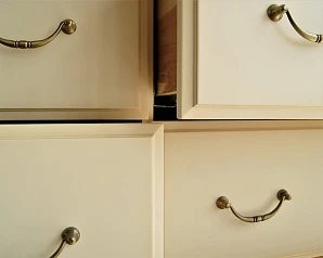 красивый Комод «Leontina» на восемь ящиков арт ST9316/2 в интернет-магазине