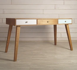 фото Рабочий стол "Aquarelle Birch" с тремя ящиками арт RE-36ETG в интерьере
