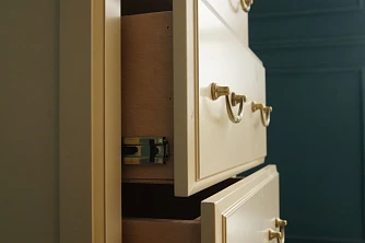 Комод Leontina четыре ящика арт ST9340 в интернет-магазине