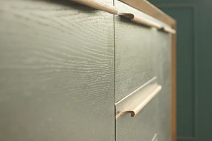 Комод "Brun Black" с тремя ящиками и дверками арт BR-03/Black в интернет-магазине