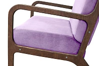 Низкое кресло с деревянными подлокотниками Mody Purple фиолетовое на заказ